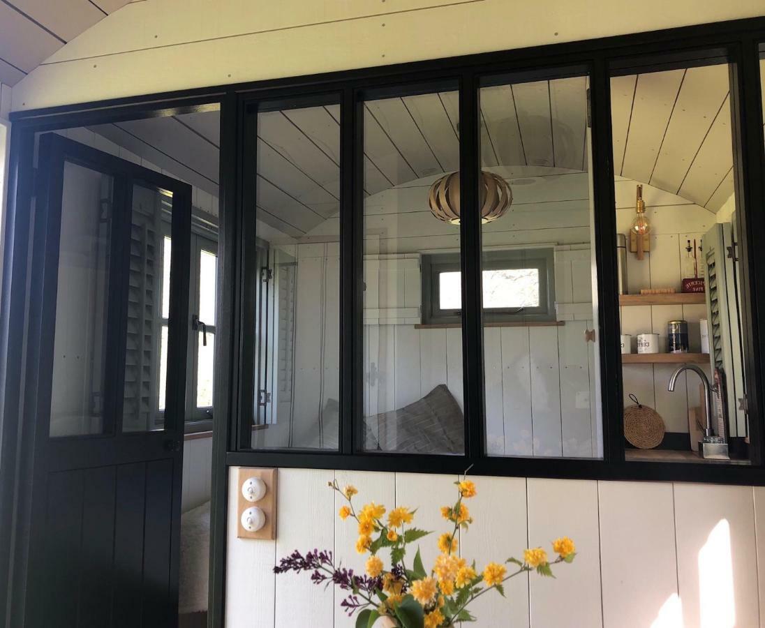Villa The Dordogne Huts With Private Pool And Jacuzzi à Payzac  Extérieur photo